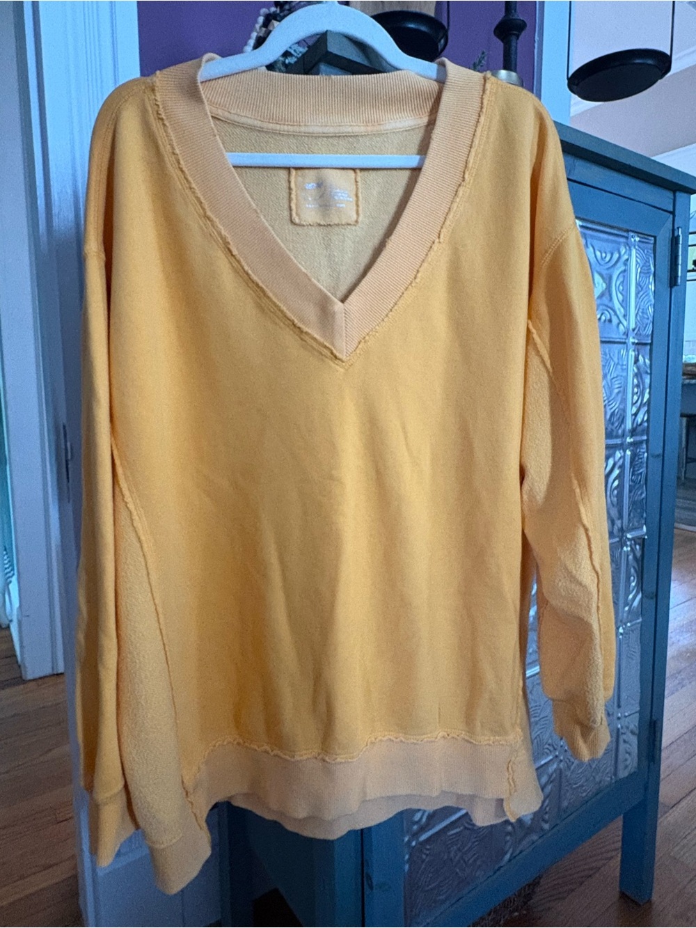 aerie Women's V-Neck Sweaahirt in Yellow
